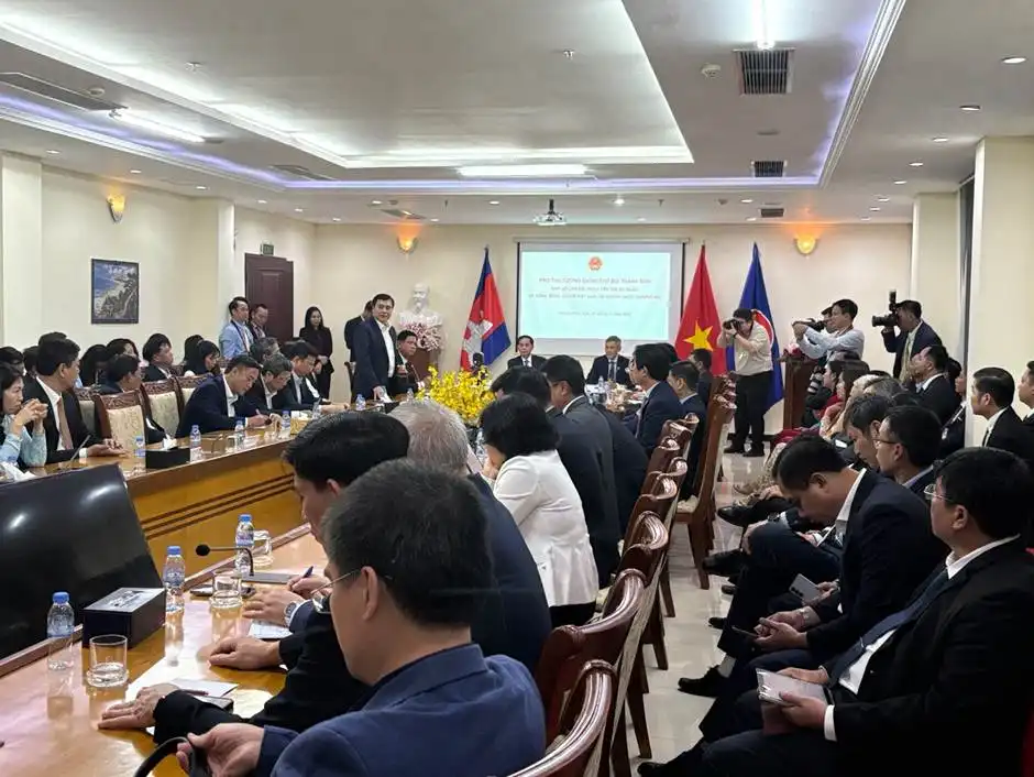 Phát triển đồng bộ hạ tầng phục vụ thương mại biên giới Việt Nam – Campuchia