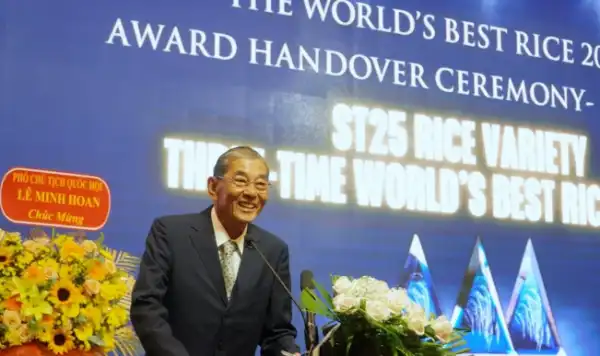 Ông Jeremy Zwinger: