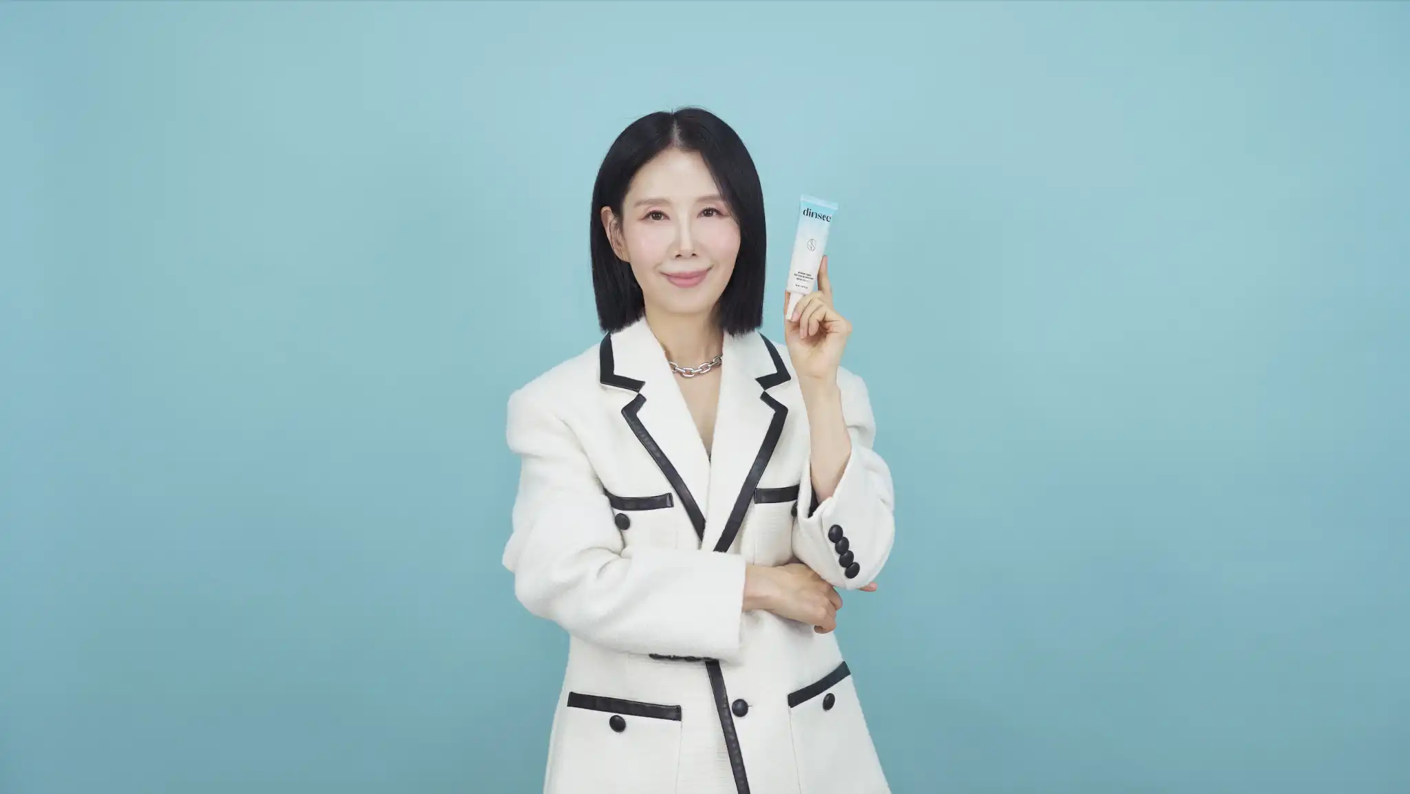 “24h rạng rỡ”: Cách kem chống nắng thuần chay Dinsee đồng hành cùng nhịp sống phái đẹp